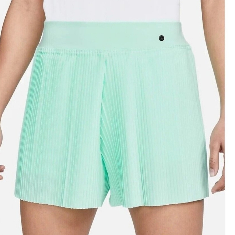 Nike Dri-FIT Golf Ace Pleated Women's Golf Shorts Mint Green Size M
